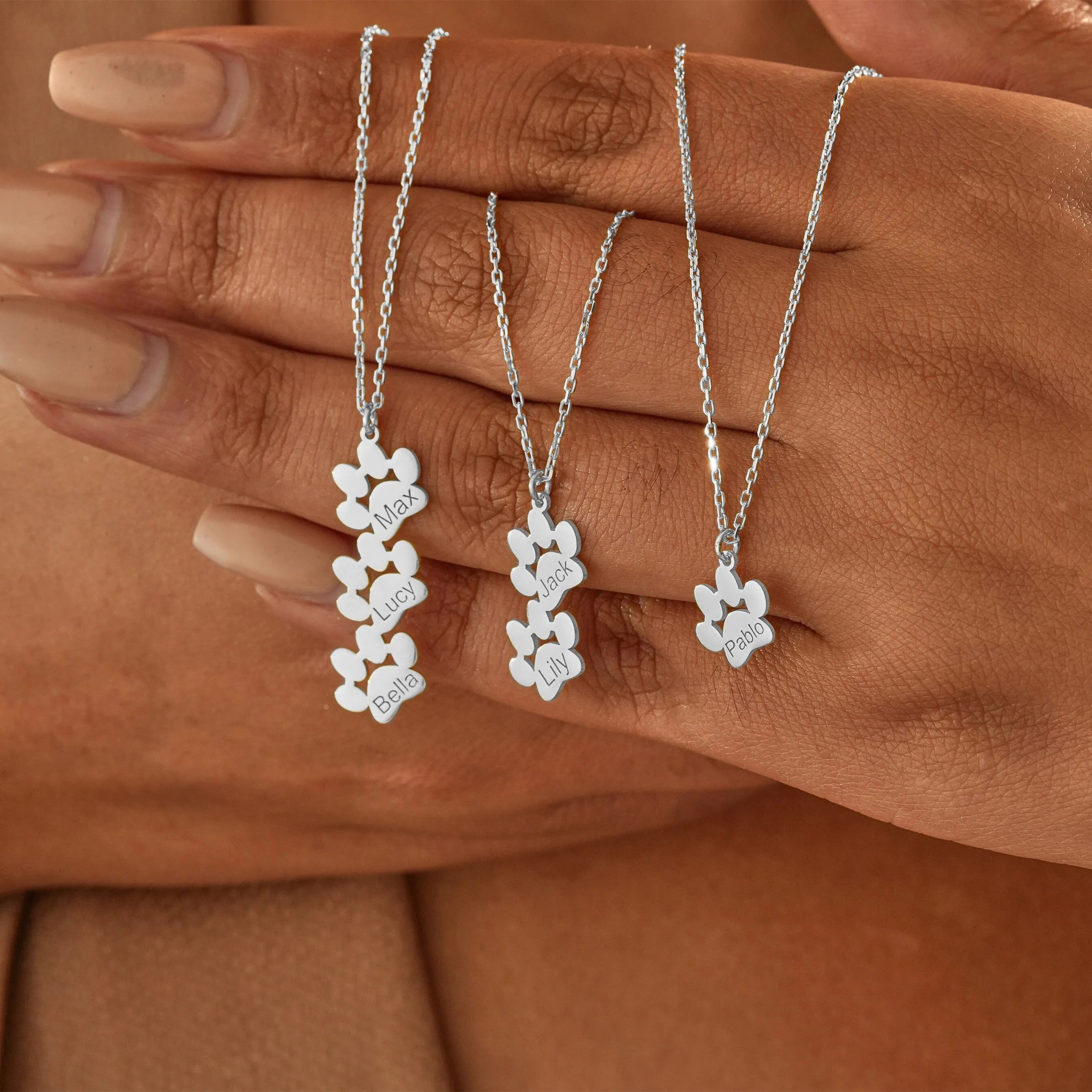 Collana con nome di zampa personalizzata