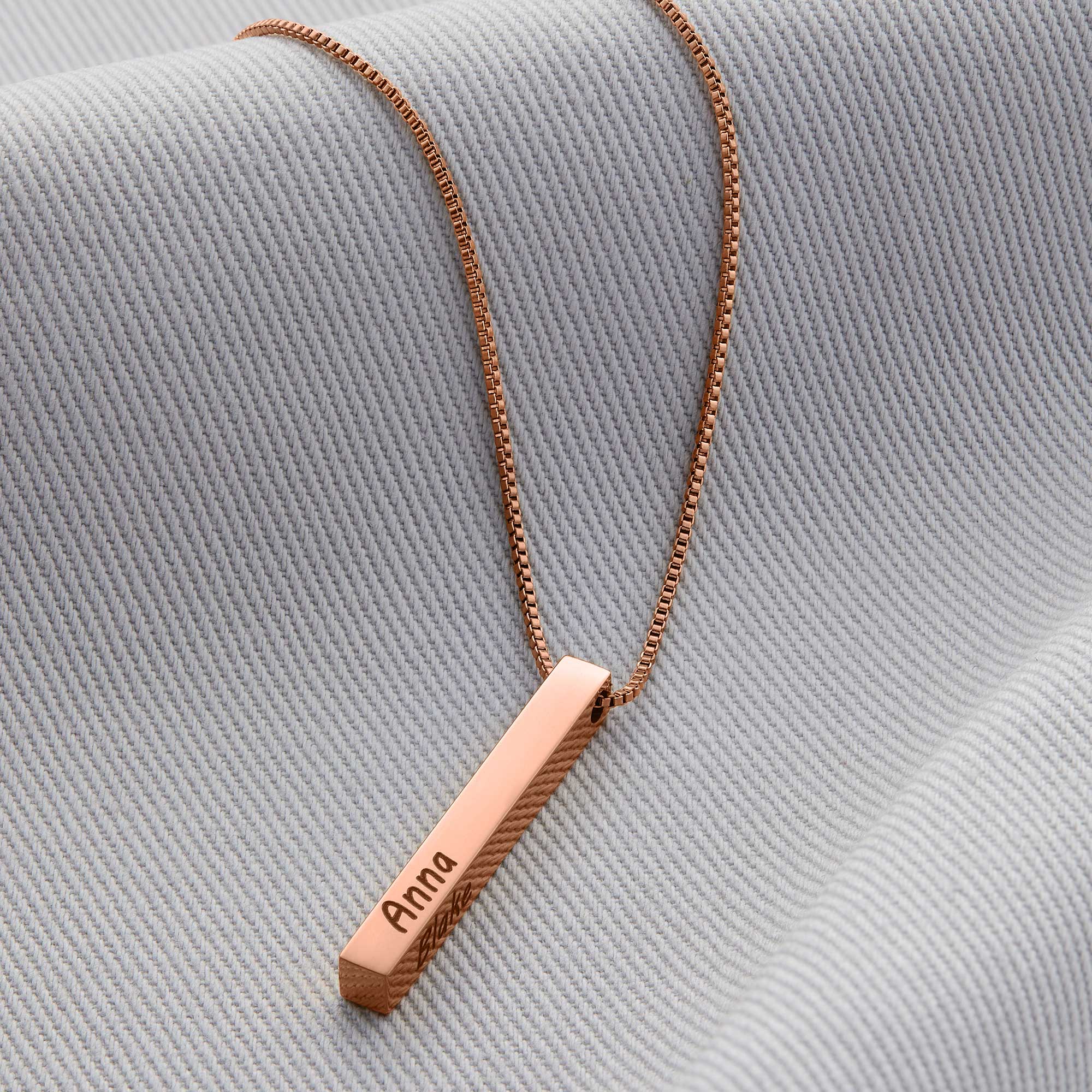 Collana con barra pilastro di musa