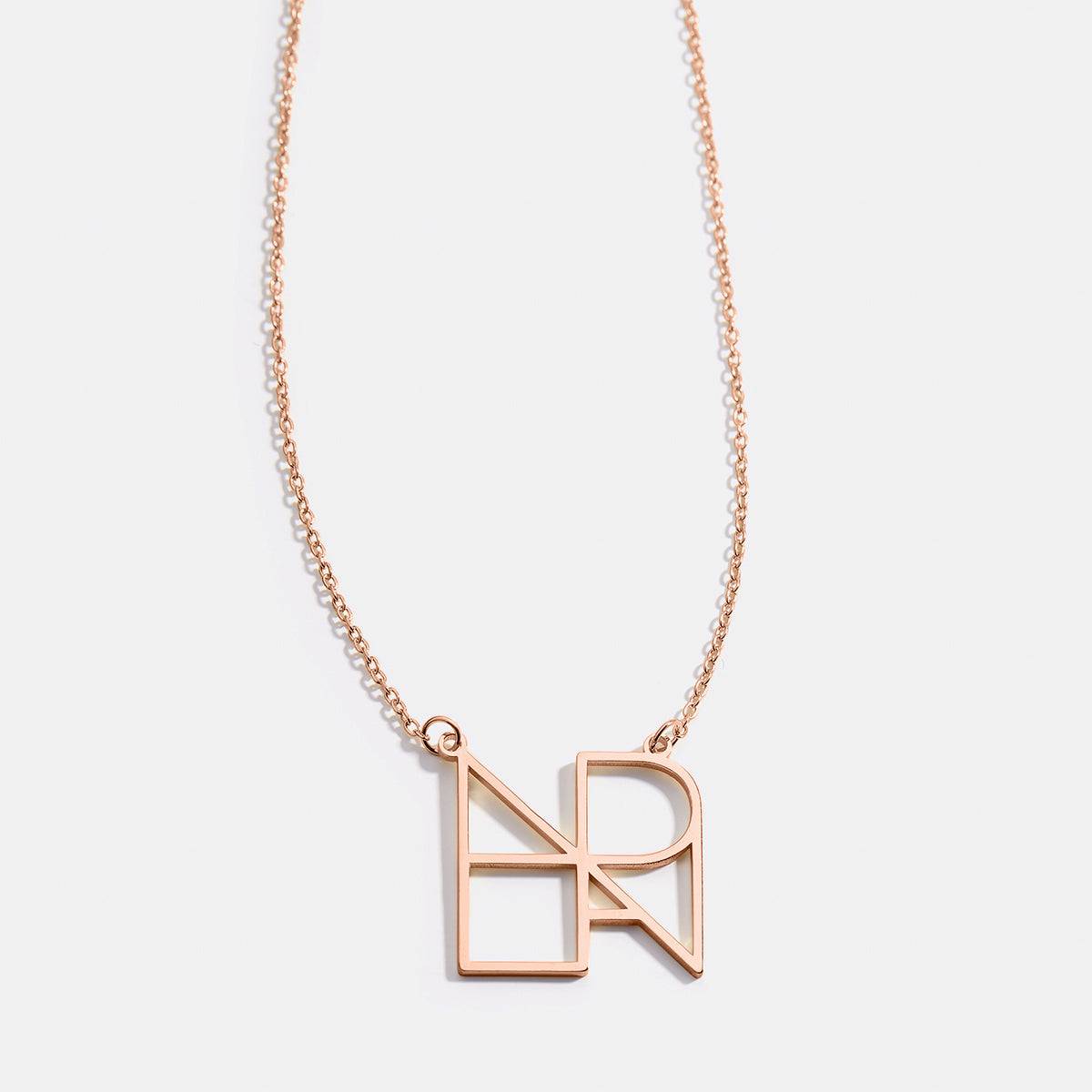 Collana con nome monogramma minimalista