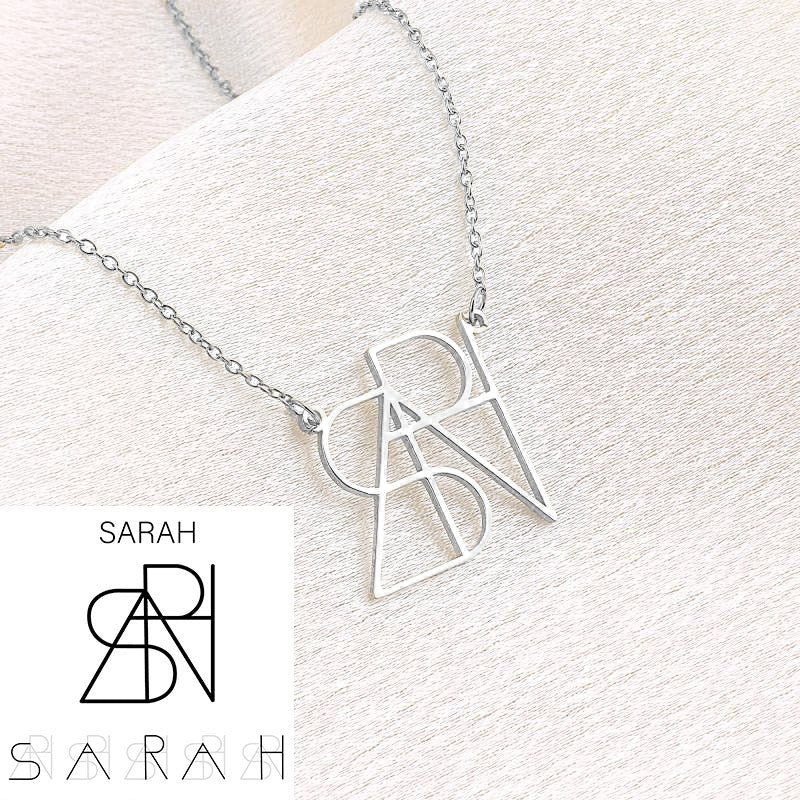 Collana con nome monogramma minimalista