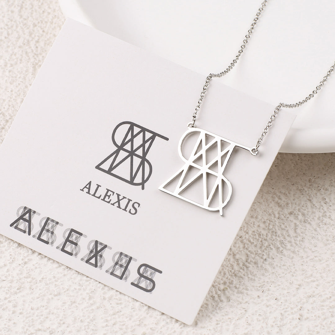 Collana con nome monogramma minimalista