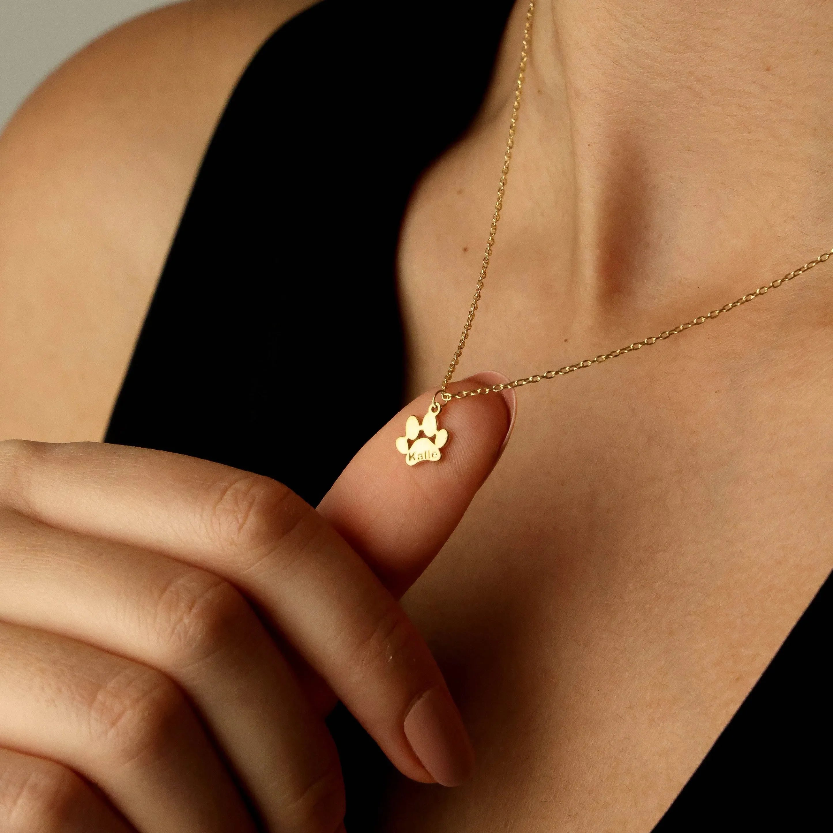 Collana con nome di zampa personalizzata