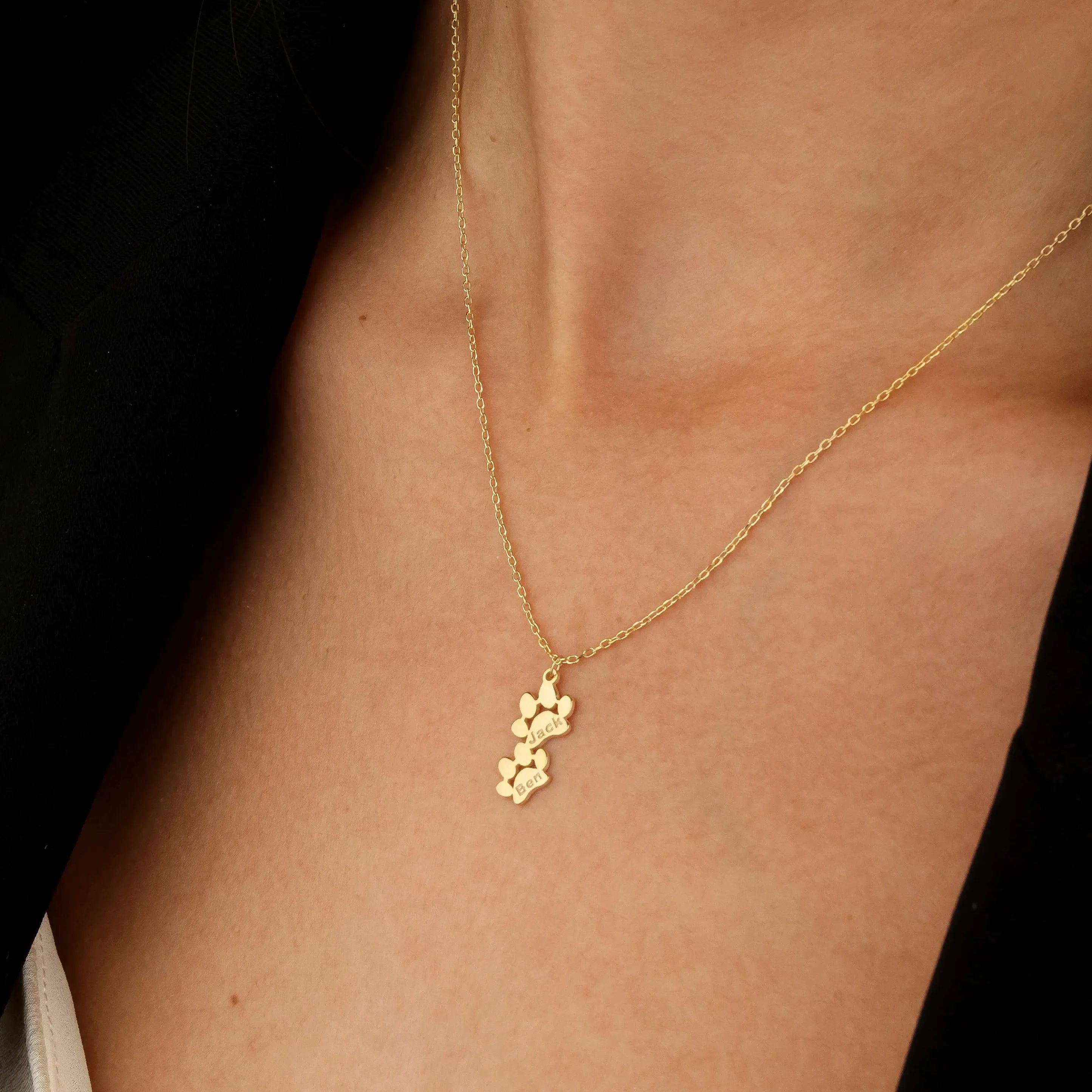 Collana con nome di zampa personalizzata