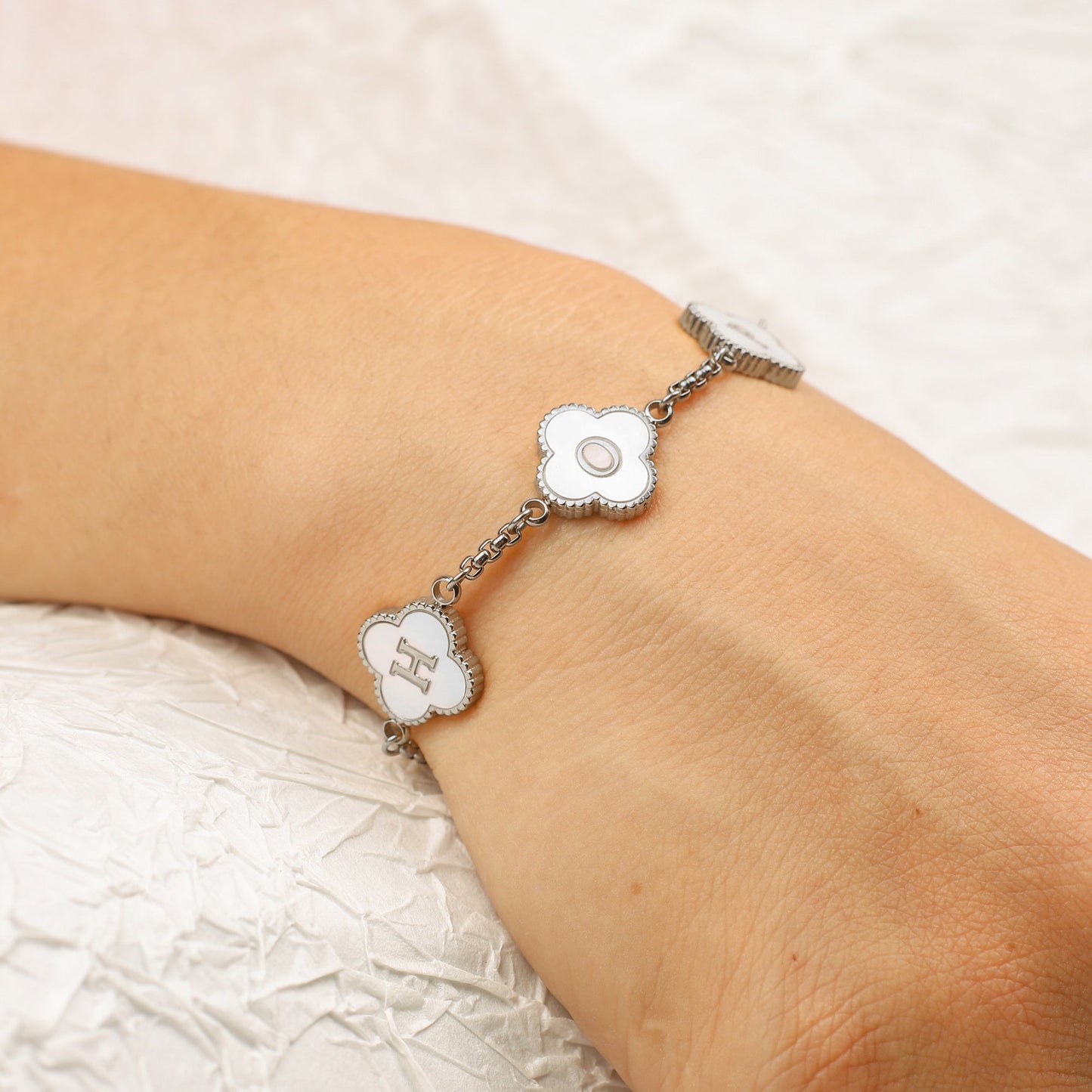 Bracciale con nome personalizzato a quadrifoglio