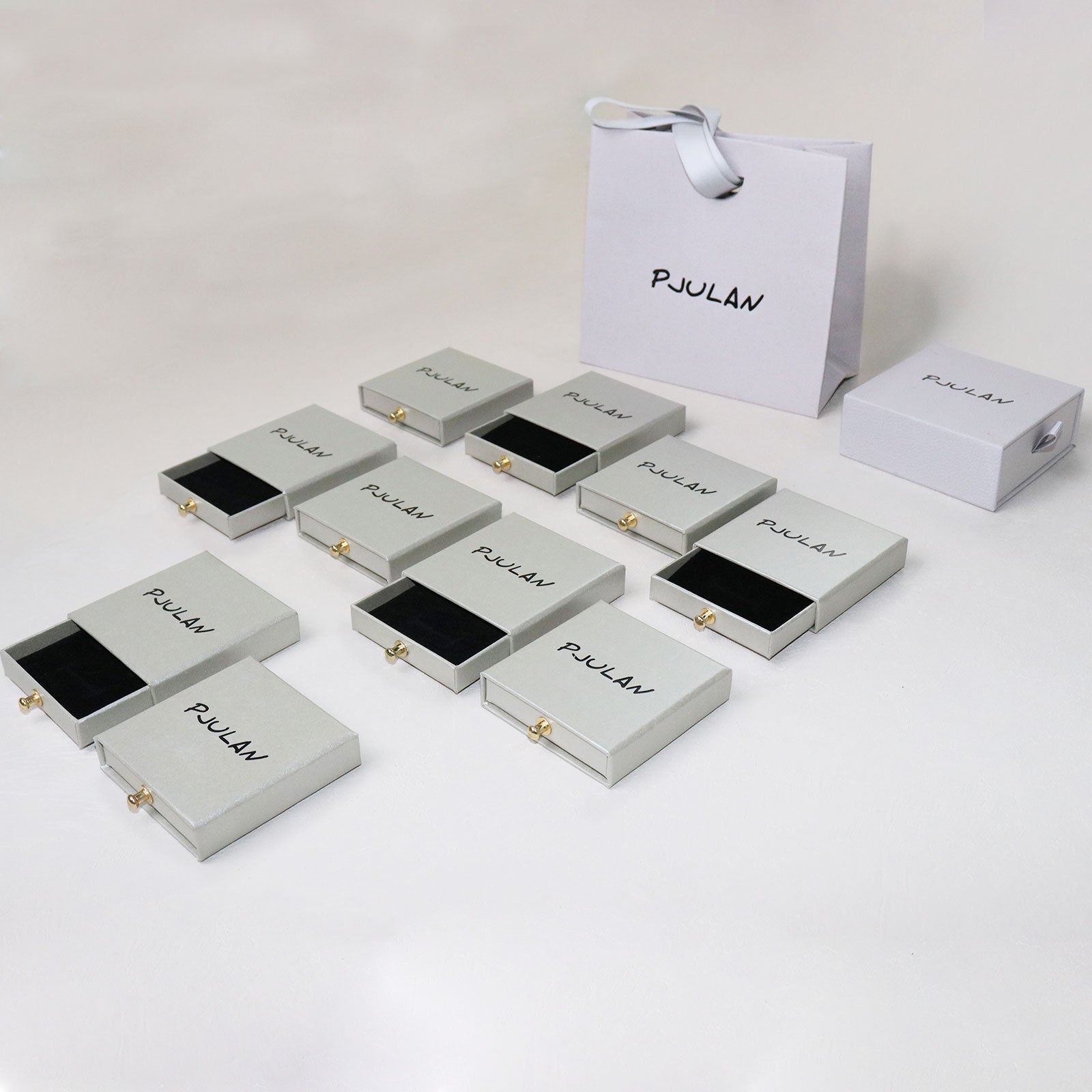 scatola regalo per gioielli boutique