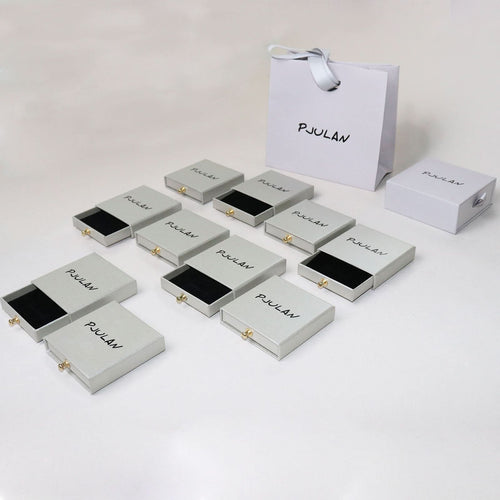 Scatola regalo per gioielli boutique