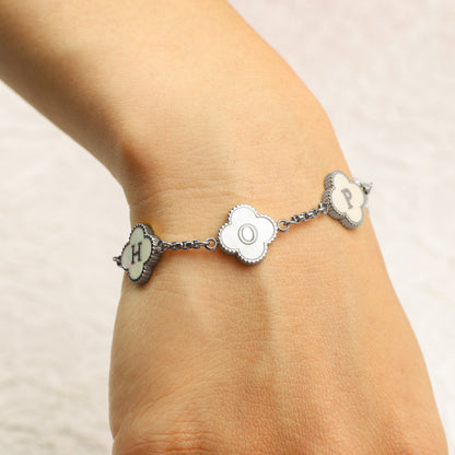 Bracciale con nome personalizzato a quadrifoglio