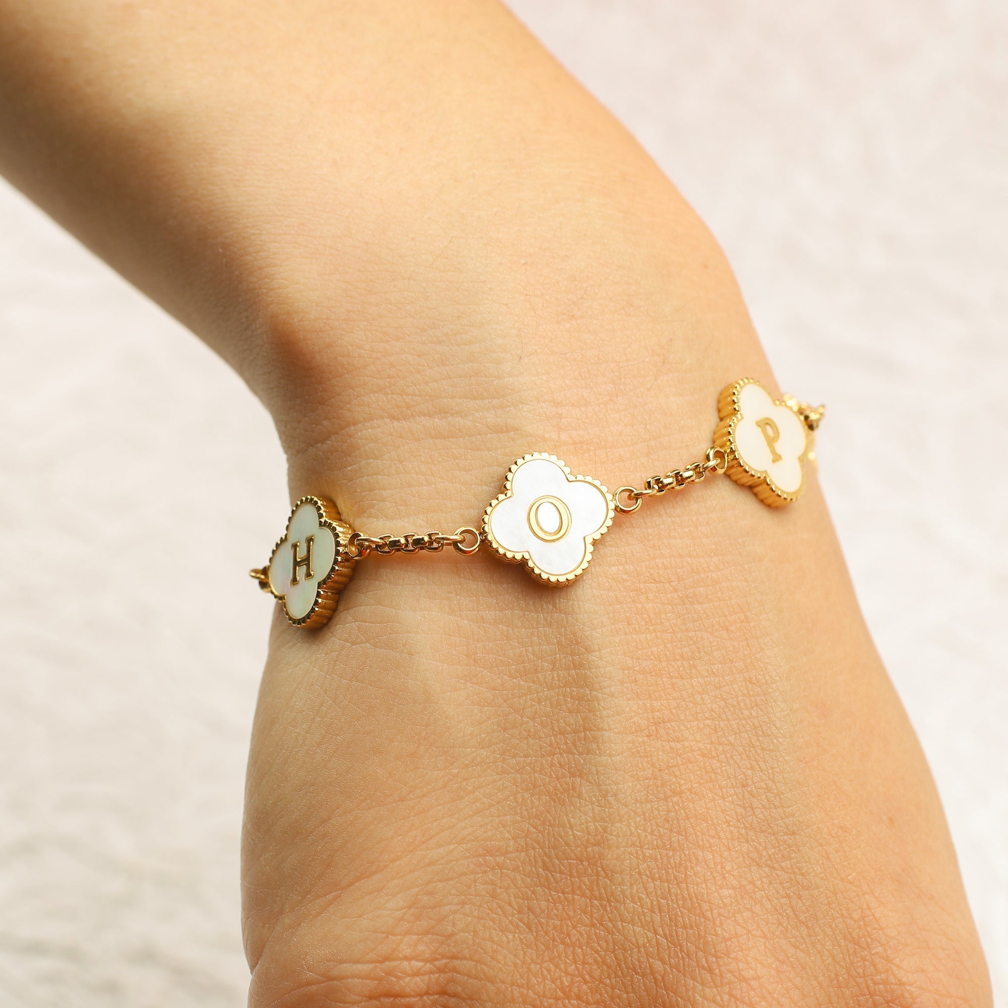 Bracciale personalizzato con nome a trifoglio