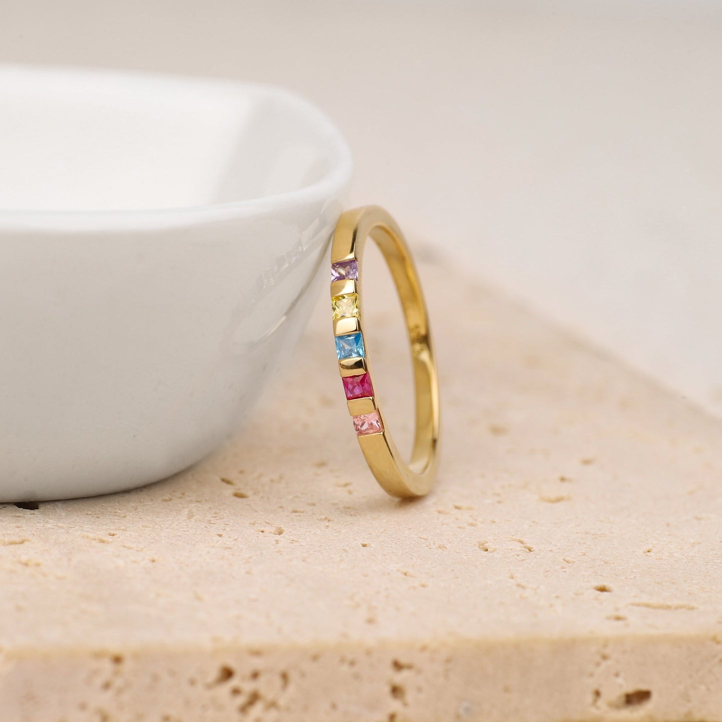 Anello con pietra portafortuna taglio principessa
