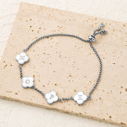 Bracciale con nome personalizzato a quadrifoglio