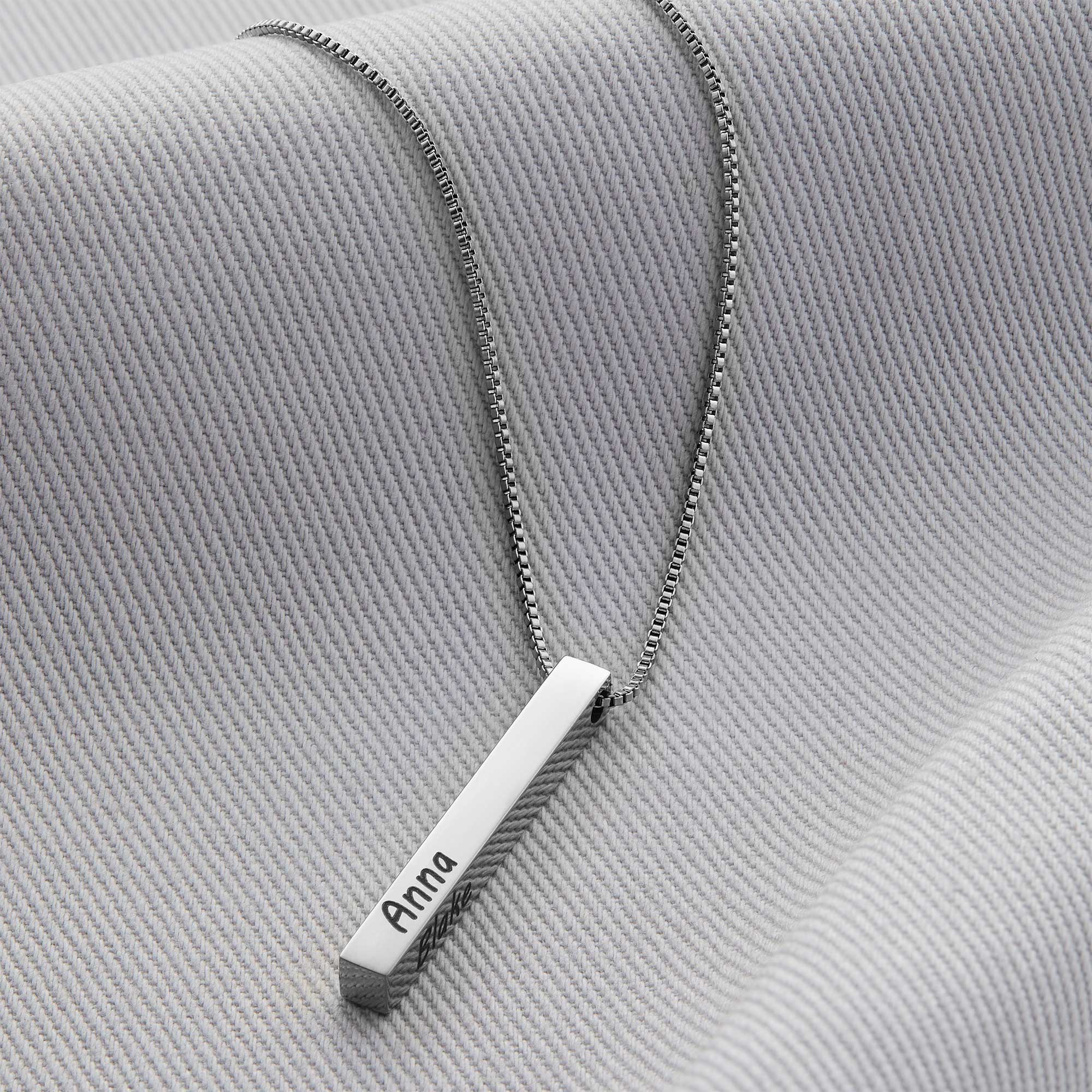 Collana con barra pilastro di musa