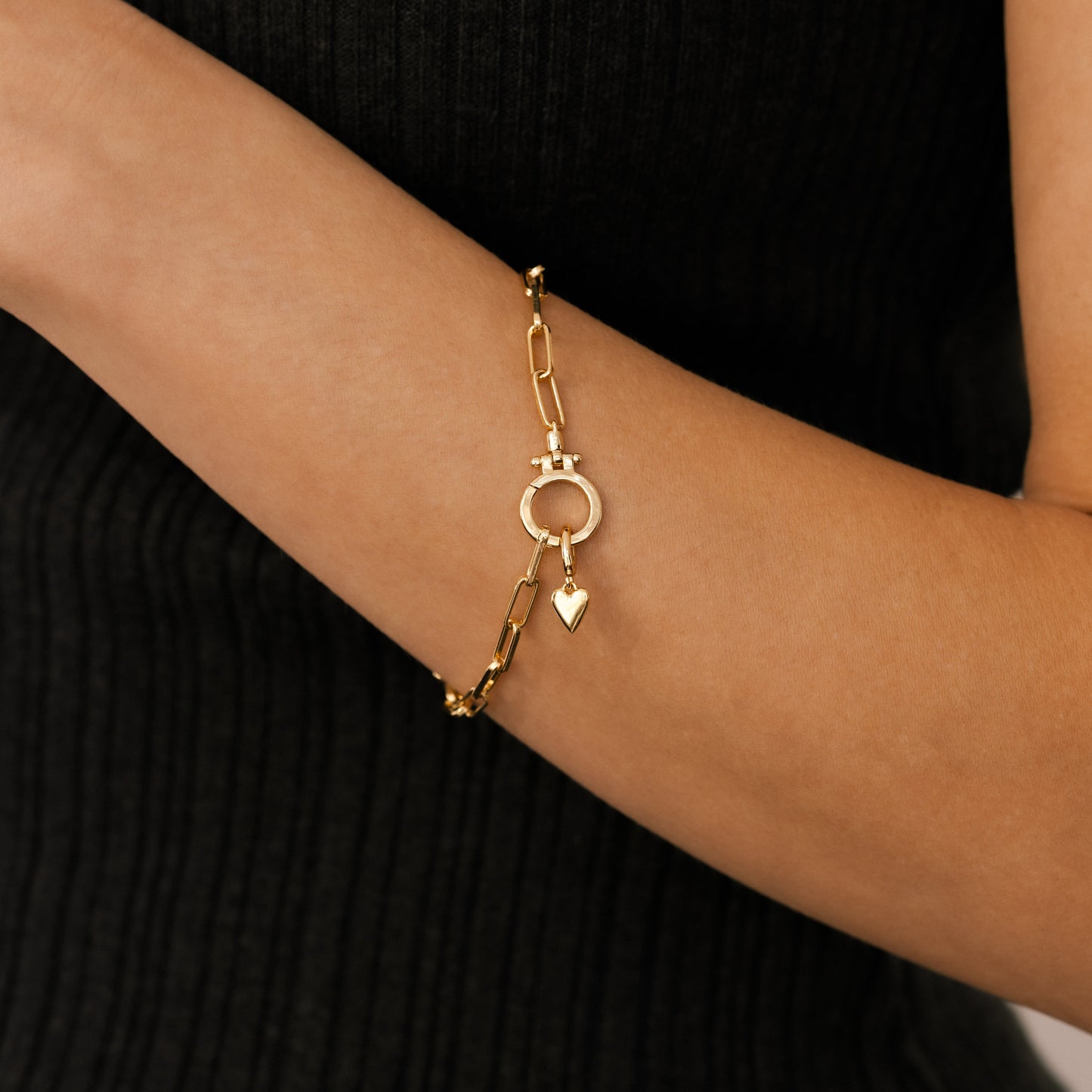Charm a cuore minimalista