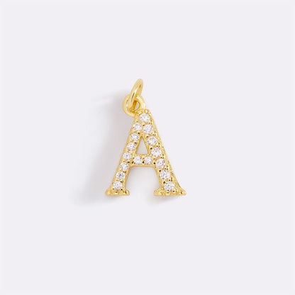 Charm con iniziale pavé delicato