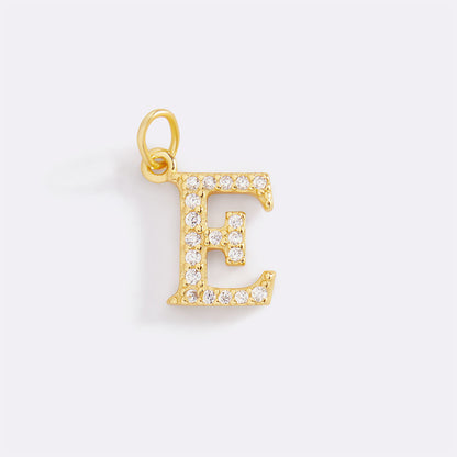 Charm con iniziale pavé delicato