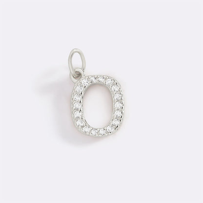 Charm con iniziale pavé delicato
