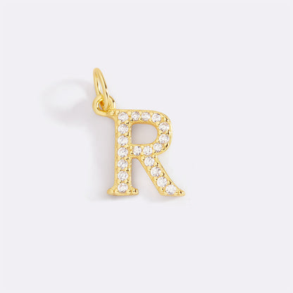Charm con iniziale pavé delicato