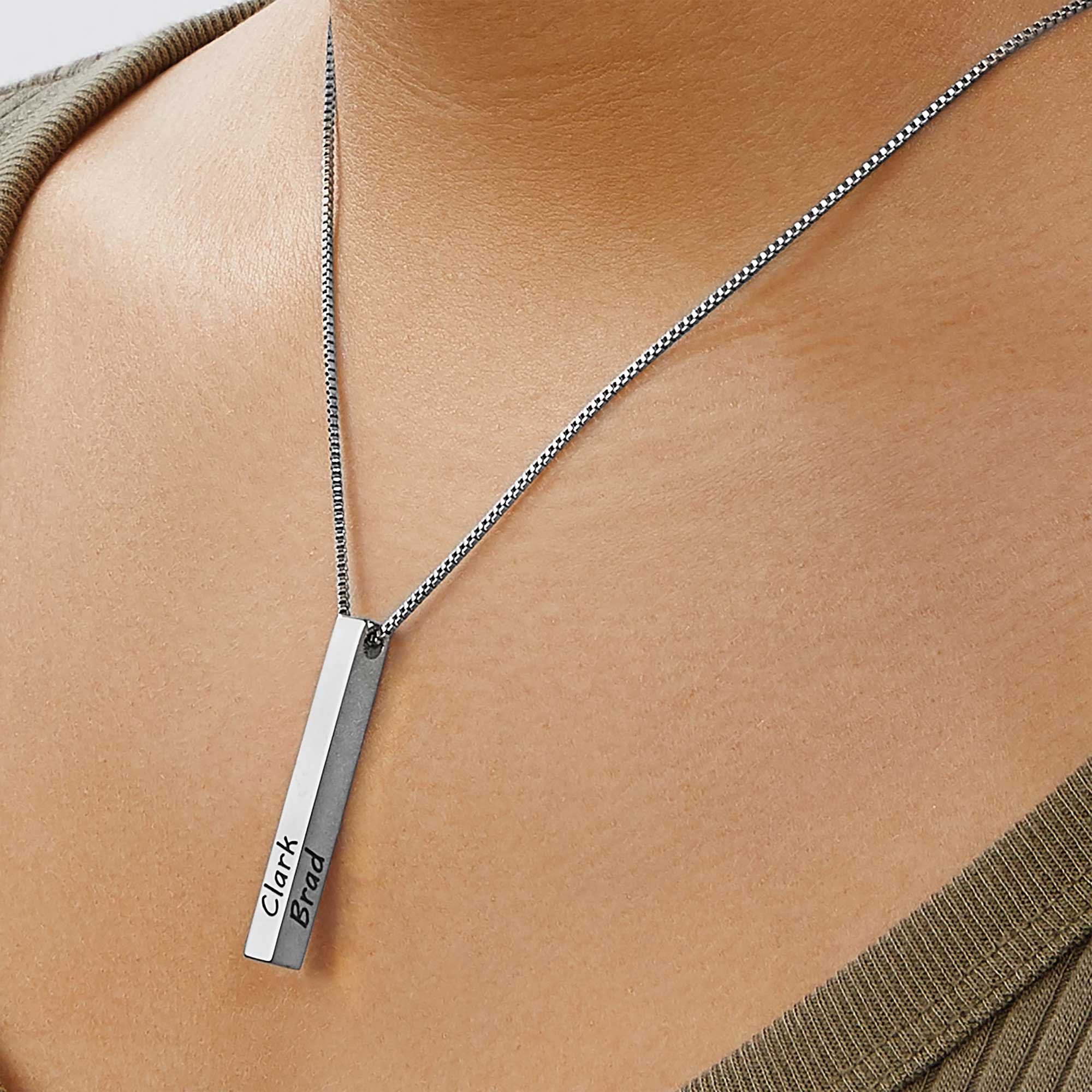 Collana con barra pilastro di musa