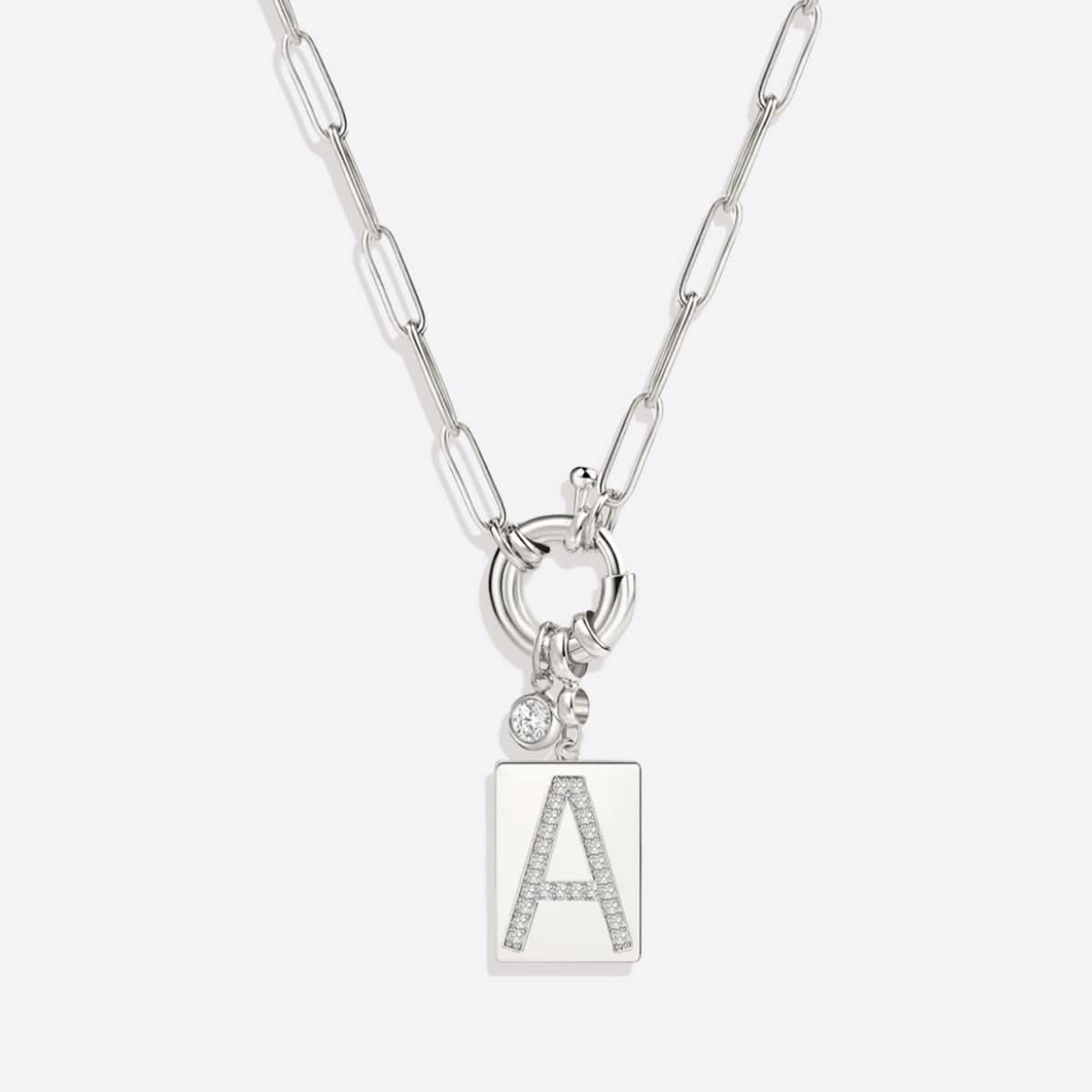 Collana con ciondolo iniziale Pave e catena a graffetta