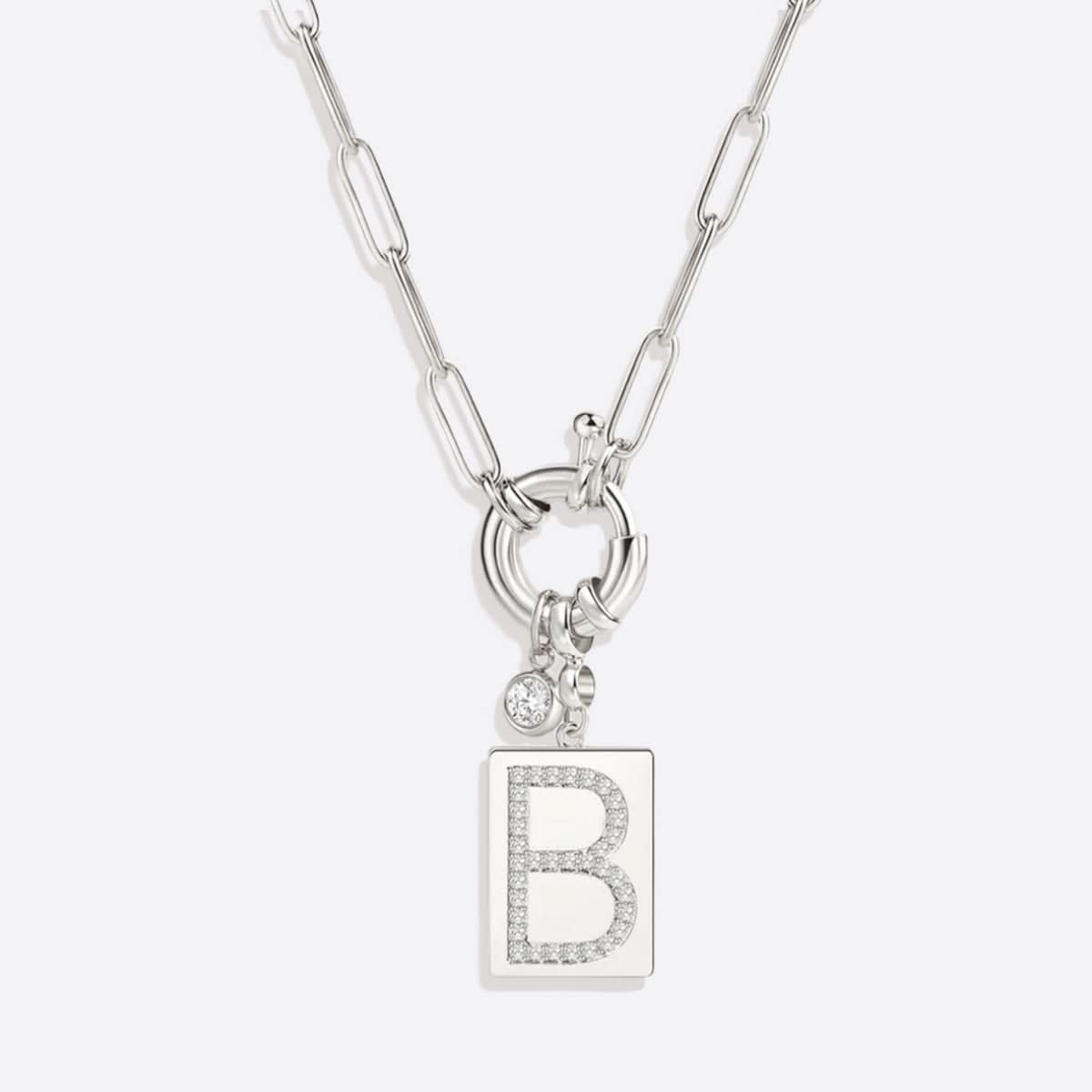 Collana con ciondolo iniziale Pave e catena a graffetta
