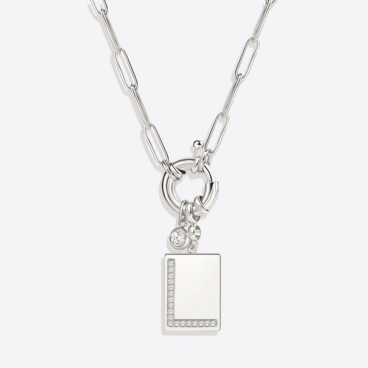Collana con ciondolo iniziale Pave e catena a graffetta