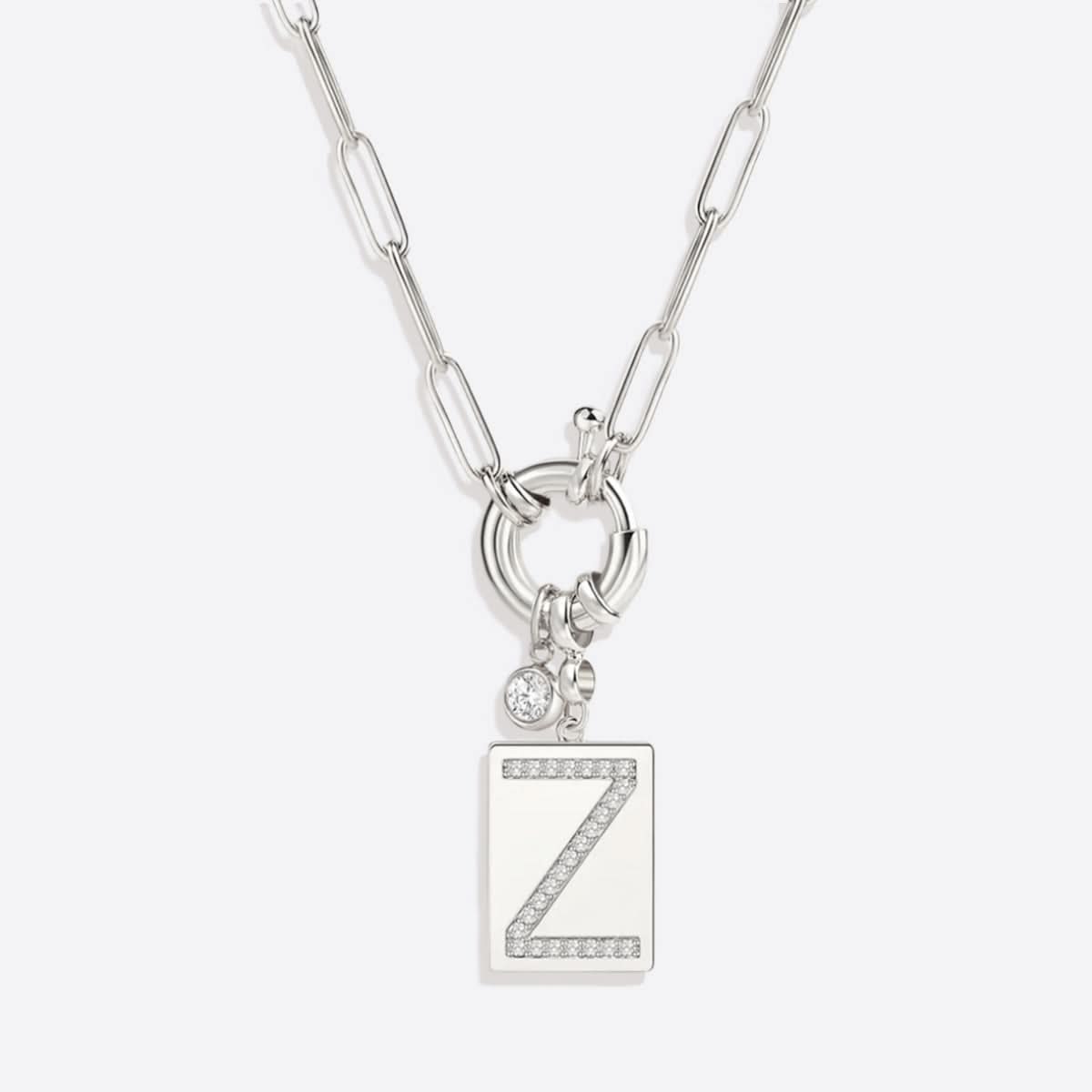 Collana con ciondolo iniziale Pave e catena a graffetta