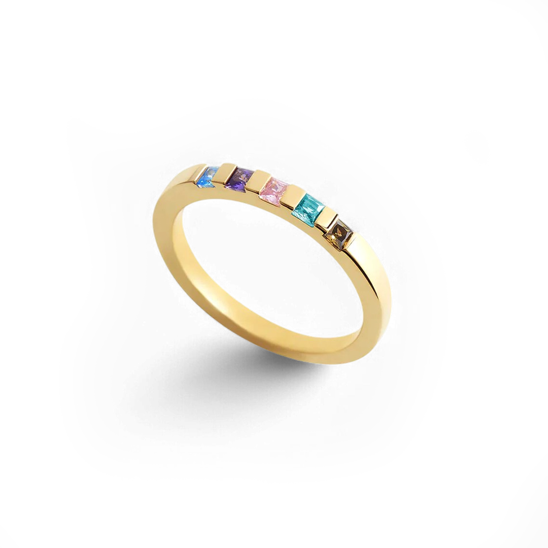 Anello con pietra portafortuna taglio principessa