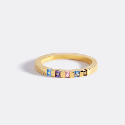 Anello con pietra portafortuna taglio principessa