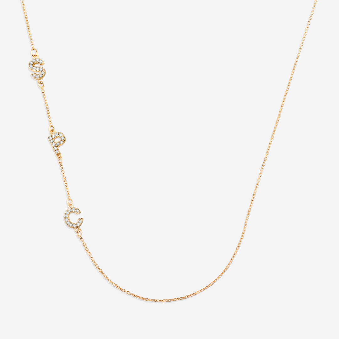 Collana con le iniziali pavé