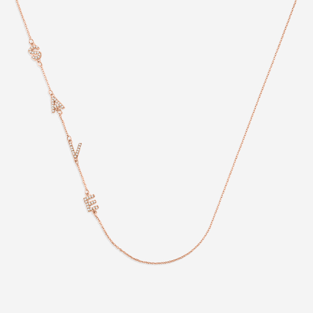 Collana con le iniziali pavé