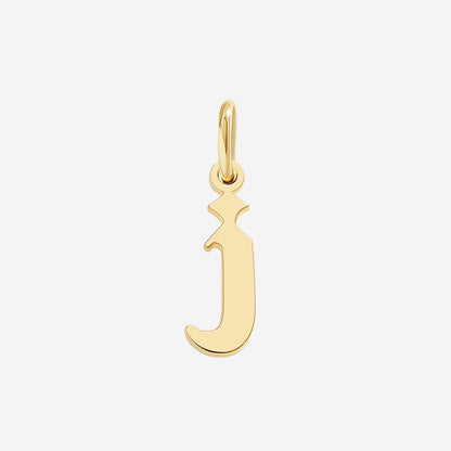Charm con lettera in stile Old English