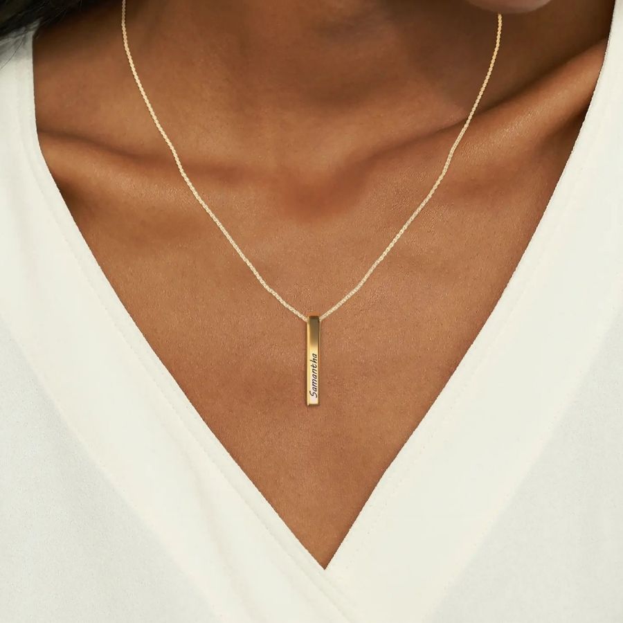 Collana con barra pilastro di musa