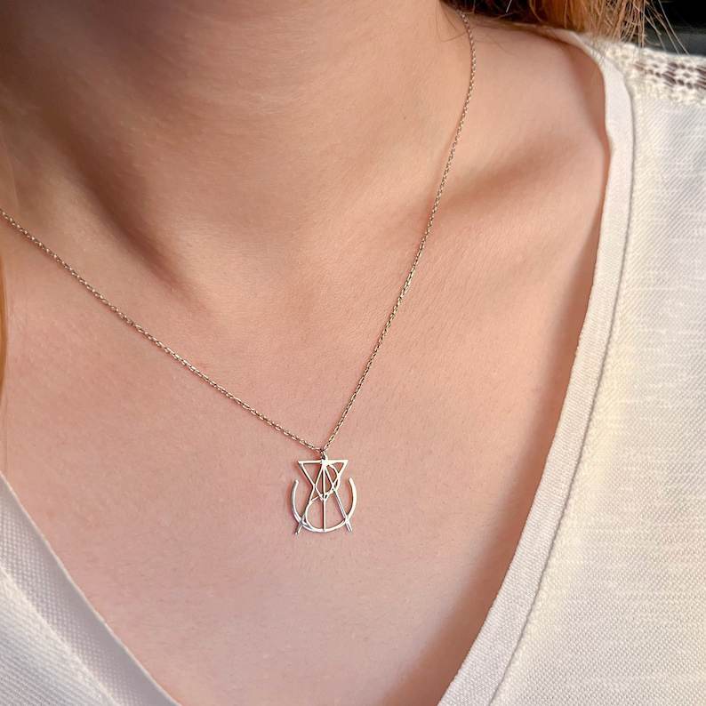 Collana con nome monogramma minimalista