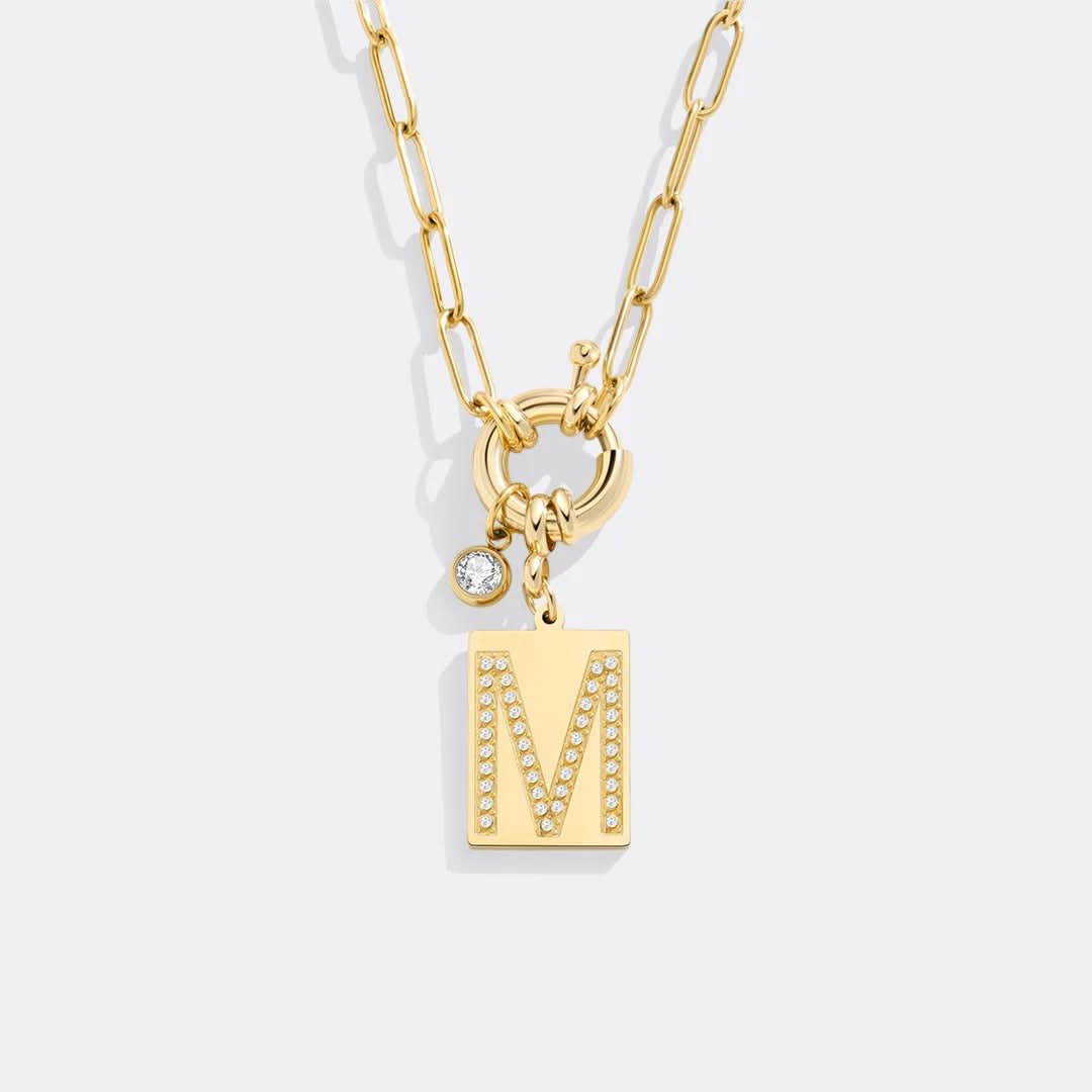 Collana con ciondolo iniziale e catena a graffetta
