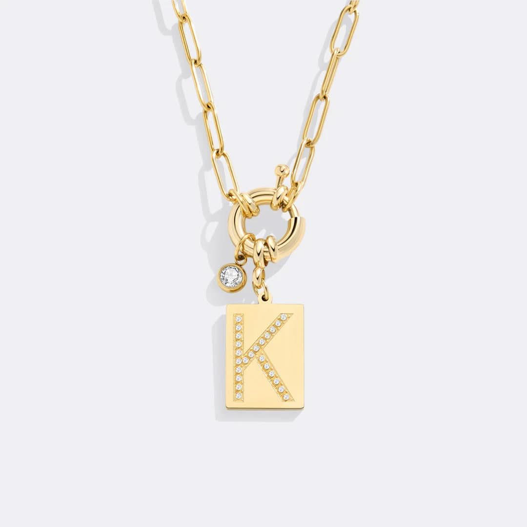 Collana con ciondolo iniziale e catena a graffetta